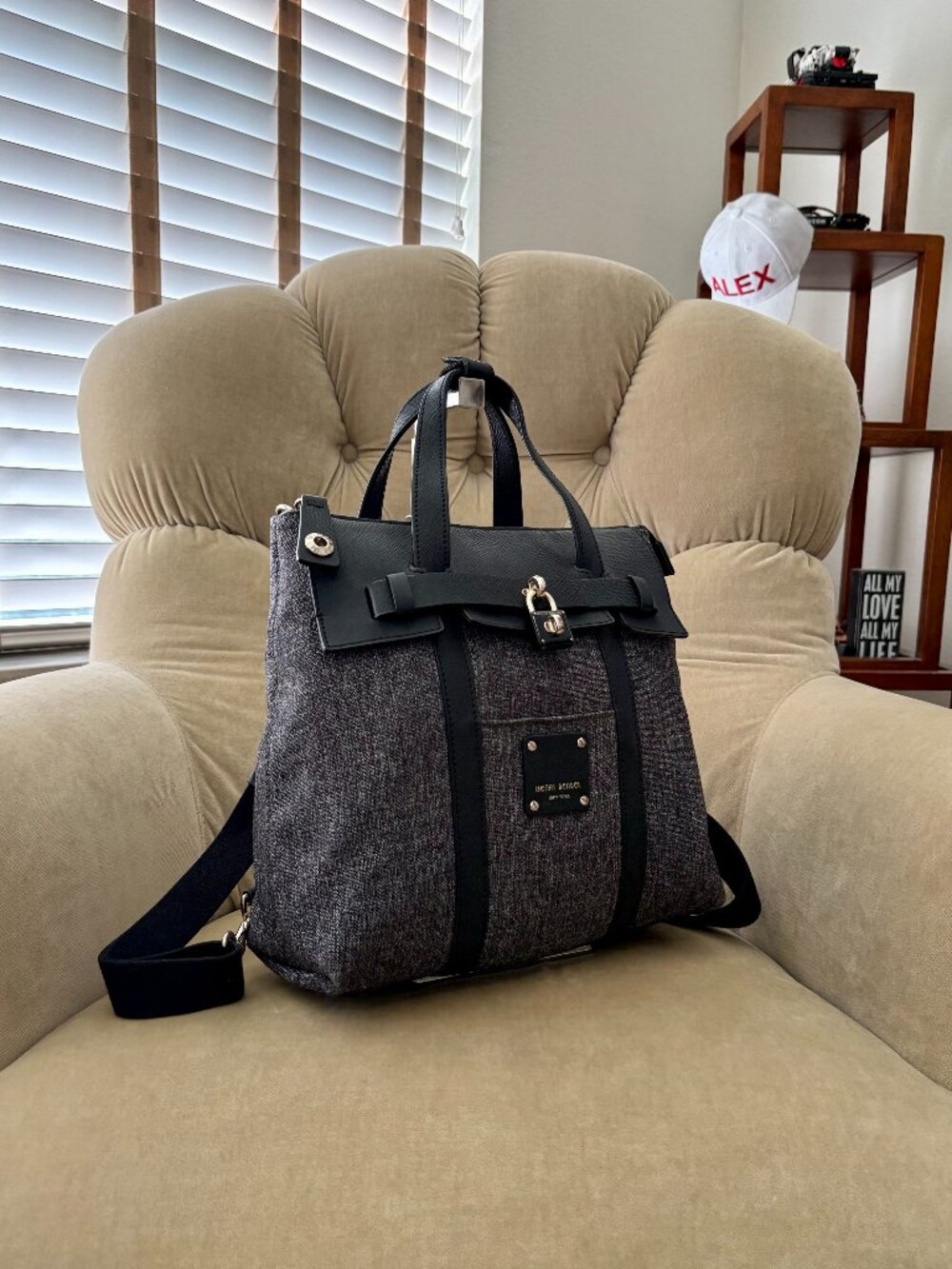 Auth HENRI BENDEL Iconic Mini Jetsetter 3-Way Convertible Backpack...FABULOUS! - Picture 3 of 8